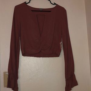 Long sleeve crop top